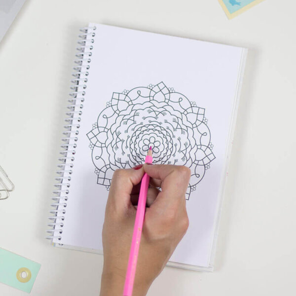 Agenda Escolar 2018-2019 (Mandala Violeta) – Semana Vista - Imagen 6